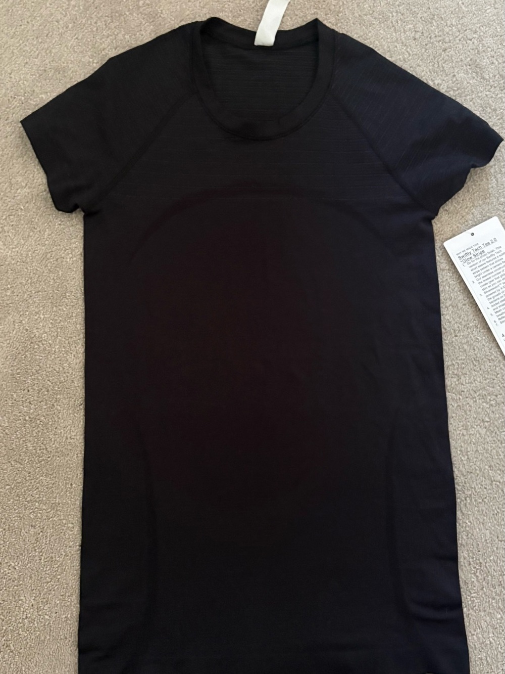 Lululemon swiftly tech tee 2.0 Glow Stripe NWT size 4 BLK